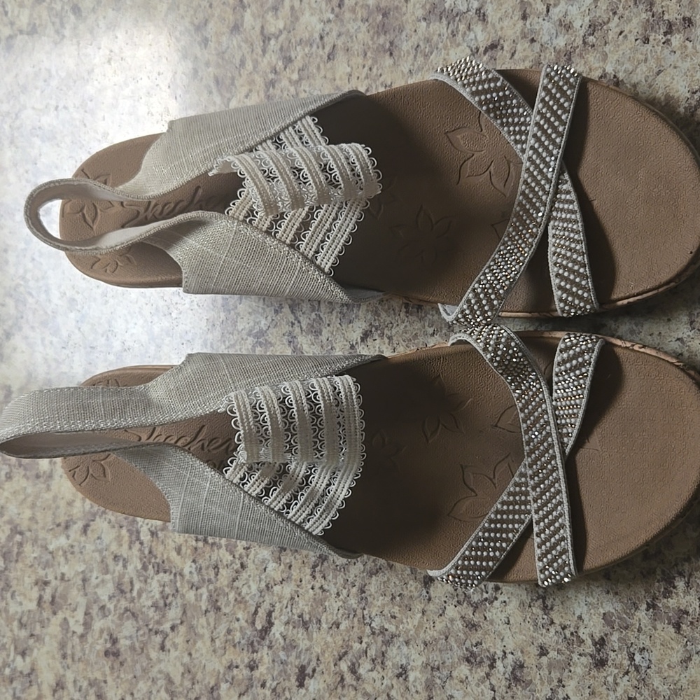 Skechers Tan Beige Wedge Sandal